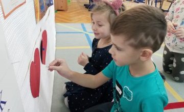 Cykl "Uczymy dzieci program0wać" - kodowanie w grupie starszaków.