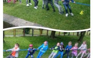 Zabawy dzieci w przedszkolu podczs ich święta (1)